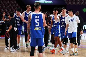 半场7中5得12分！京媒：陈盈骏这么横啊 没有面具确实是另一个人